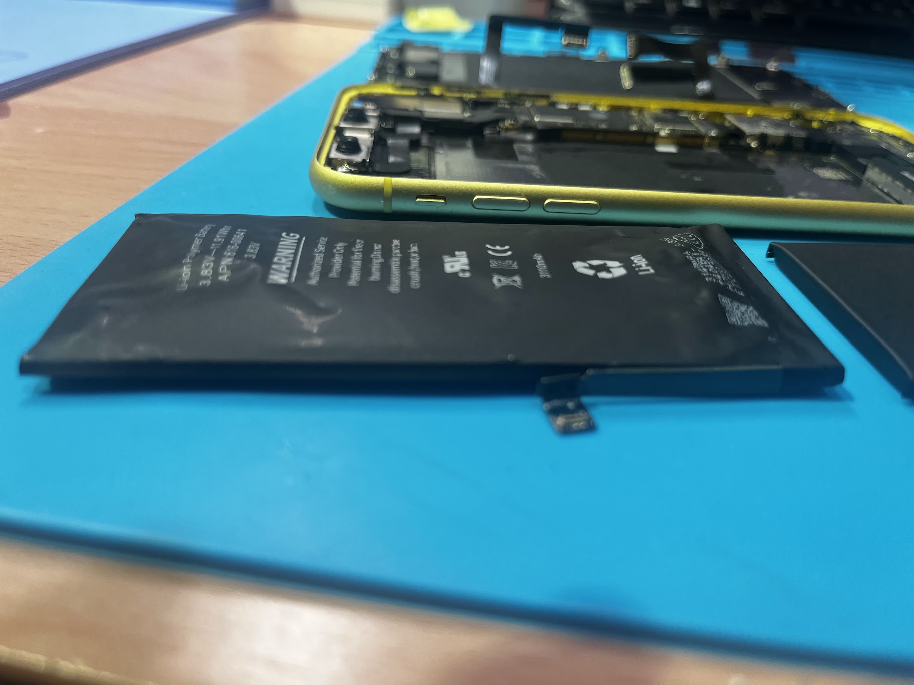 iPhone11(アイフォン11)バッテリー膨張😱【スマホ修理工房札幌店】